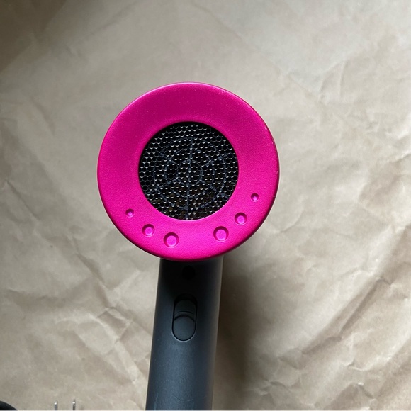 Hair Dryer - Picture 2 of 4